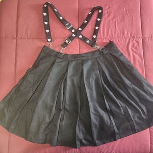 Hot Topic Black Pleated Skirt Suspender Pink Heart Straps Gothic Used L Side Zip